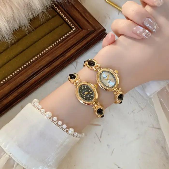 Nouvelle montre-bracelet élégante pour femme avec pierres précieuses colorées, mouvement à quartz, cadran ovale, idéale pour le quotidien et les fêtes, cadeau parfait.