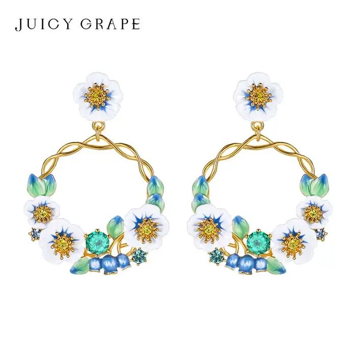 Boucles d'oreilles couronne de myrtille Boucles d'oreilles pendantes en myrtille Boucles d'oreilles fleur émaillée faites à la main Boucle d'oreille de fruits Plaqué or 18 carats Cadeau d'anniversaire