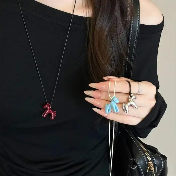 Collier Long avec pendentif cheval coloré pour femmes, chaîne de pull réglable, bijoux, accessoire de mode