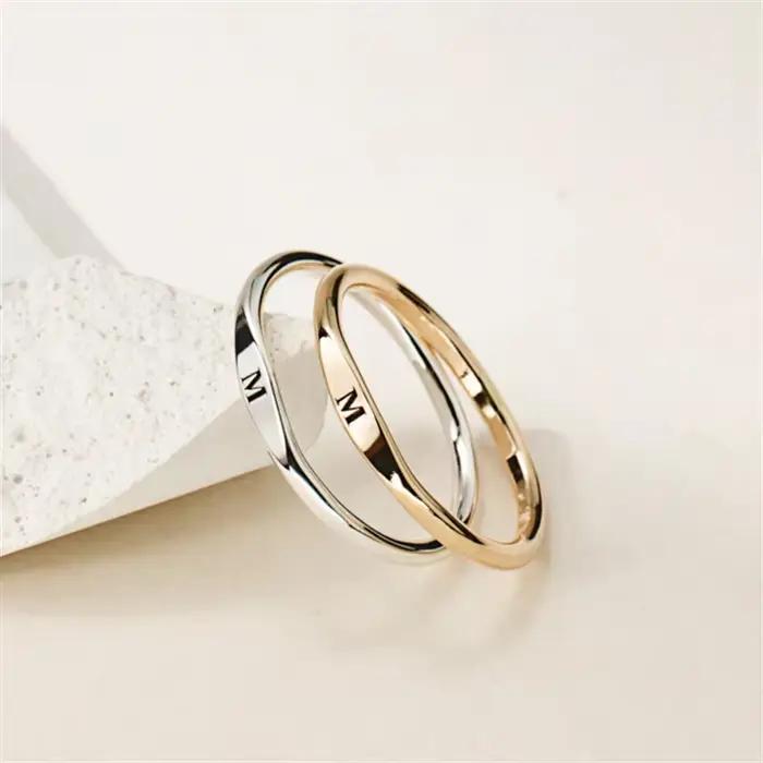 Bague initiale personnalisée en argent 925 avec or 14 carats rempli pour femmes, bijou classique pour occasions spéciales et cadeaux personnalisés