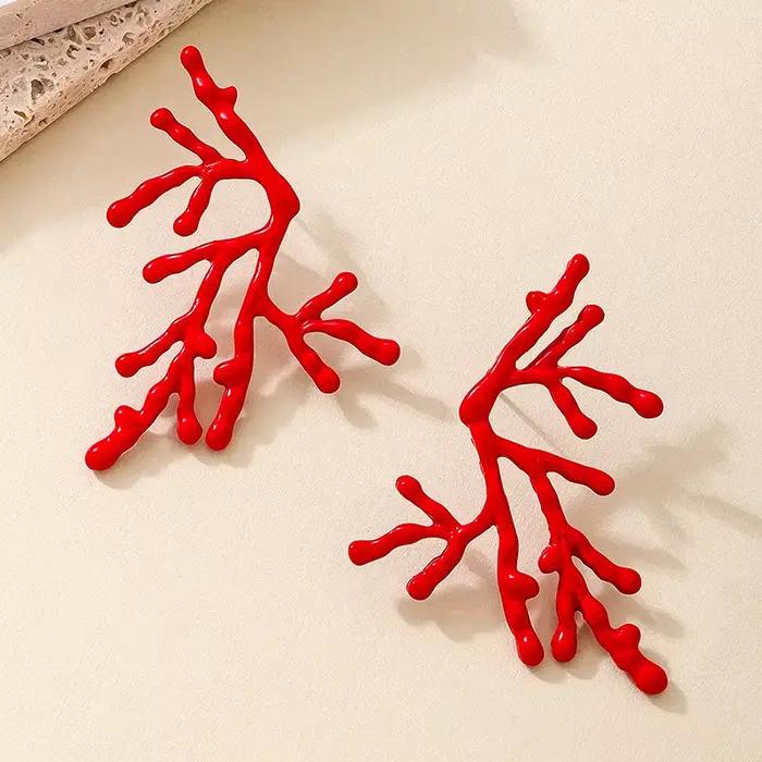 Boucles d'oreilles bohémiennes pour femmes, breloque tendance, exagération irrégulière, branche de corail rouge, personnalité, accessoire de bijoux de plage d'été