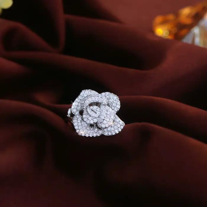 Pera – bagues ouvertes élégantes en forme de rose blanche brillante, en zircone, taille réglable, pour femmes, accessoire de bijoux de luxe pour robe de banquet, R120