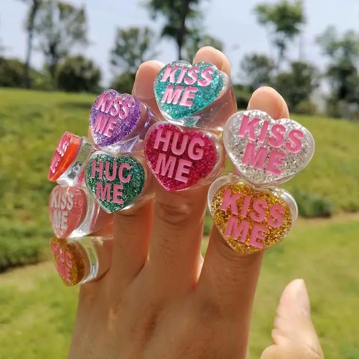FishSheep – bagues coréennes transparentes en acrylique à paillettes pour femmes, bijoux de fête en résine transparente colorée avec lettres en forme de cœur