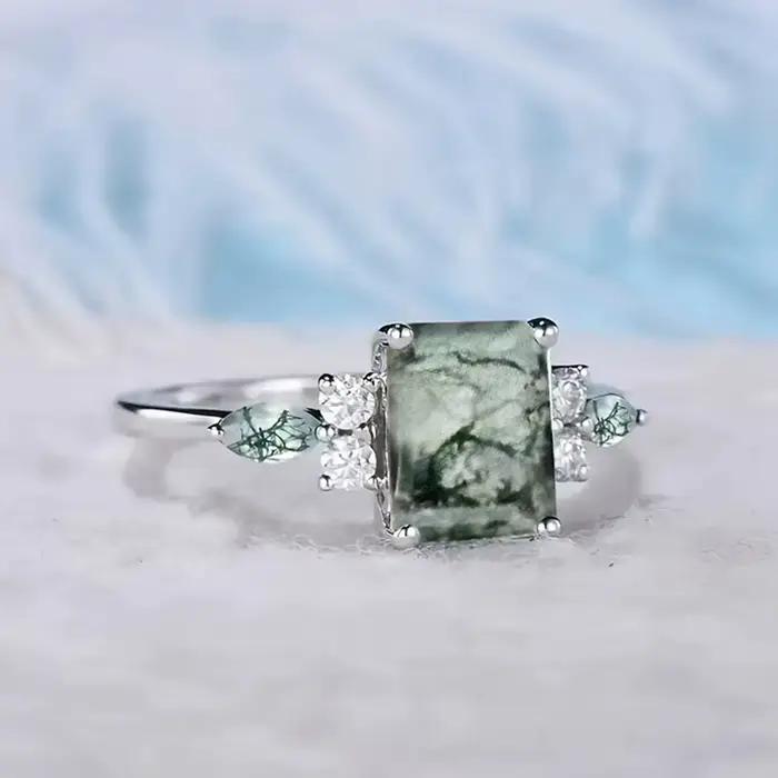 Huitan – bague verte Vintage pour femmes, bijoux de fête rétro, bijoux en zircone cubique brillante, accessoires portables au quotidien pour femmes