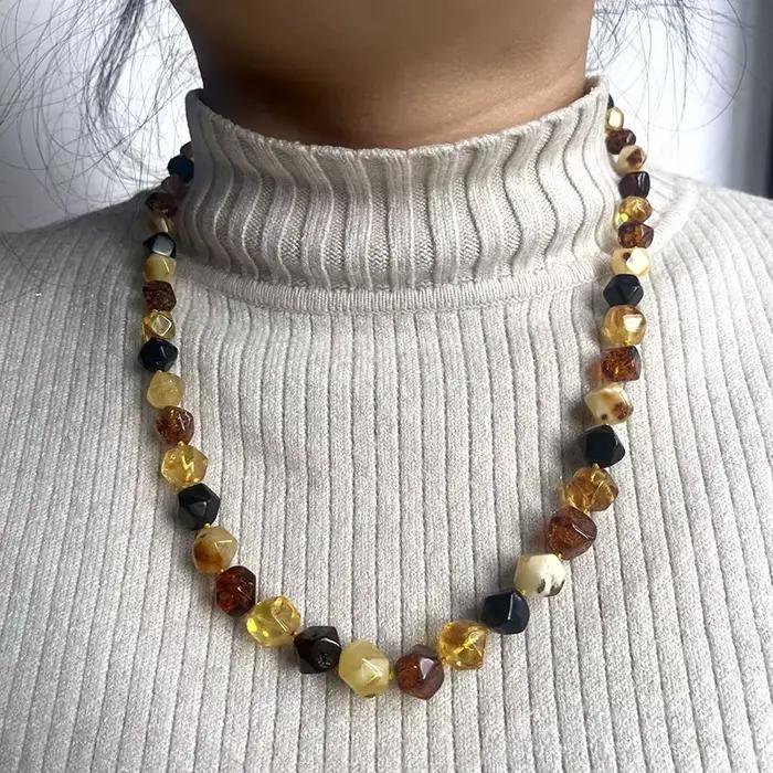 Collier en ambre véritable pour femmes, Original baltique, poli à la main, perle à facettes multicolore, magnifique bijoux en pierre naturelle 100% originale
