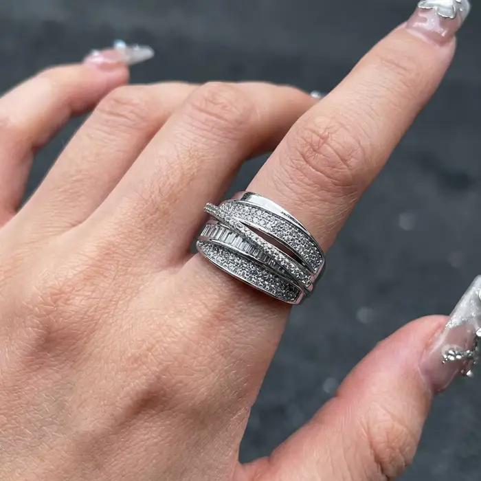 Bague créative à plusieurs niveaux en forme d'orbite céleste pour femmes, avec strass brillants, inspirée de la galaxie, accessoires de bijoux empilables