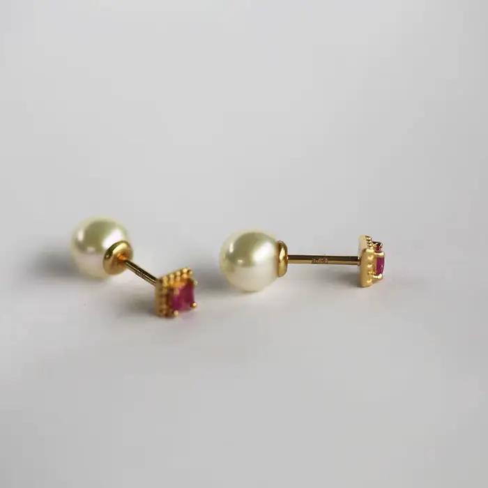 Boucles d'oreilles en argent Sterling S925 plaqué or 18 carats, Mini boucles d'oreilles carrées en Zircon rouge pour femmes avec bouchons de perles portant des boucles d'oreilles