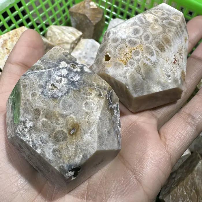 1 pièce de jade corail de haute qualité | Forme libre avec motifs uniques, forme irrégulière, parfaite pour les bijoux et la décoration intérieure