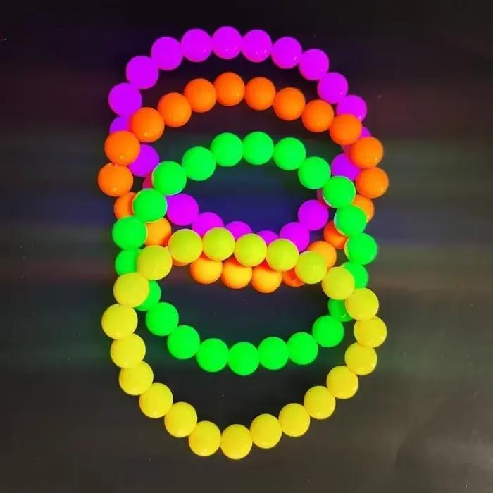 Nouvel ensemble collier et bracelet néon fluorescent, breloques, pour fête sous lumière noire, cadeaux pour enfants, décoration d'anniversaire lumineuse, accessoire photo