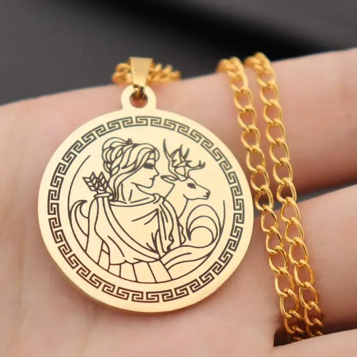 Collier pendentif rond vintage en acier inoxydable, déesse de la chasse grecque des Prairies, Artemis, accessoires Hip Hop, bijoux à la mode