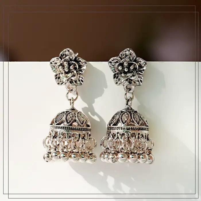 Boucles d'oreilles Boho Vintage ethnique indienne Jhumka pour femmes, couleur or, cloche, pompon, fleur sculptée, goutte, bijoux gitans