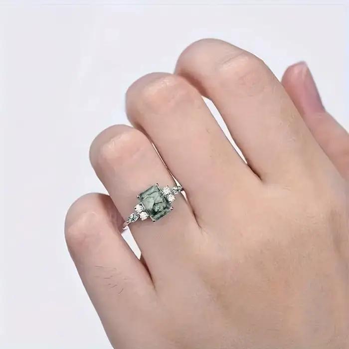 Huitan – bague verte Vintage pour femmes, bijoux de fête rétro, bijoux en zircone cubique brillante, accessoires portables au quotidien pour femmes