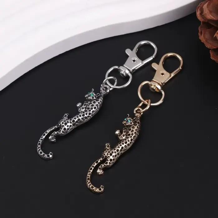 Porte-clés pendentif panthère Animal pour femmes, sac à main, breloques de voiture pour hommes, ornements, bijoux à la mode, cadeaux