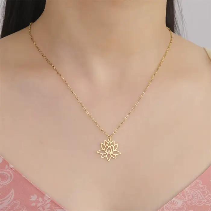 EUEAVAN Colliers Bouddhistes Fleur de Lotus en Acier Inoxydable, Pendentif Yoga Guérison pour Femme, Bijoux Amulette, Vente en Gros
