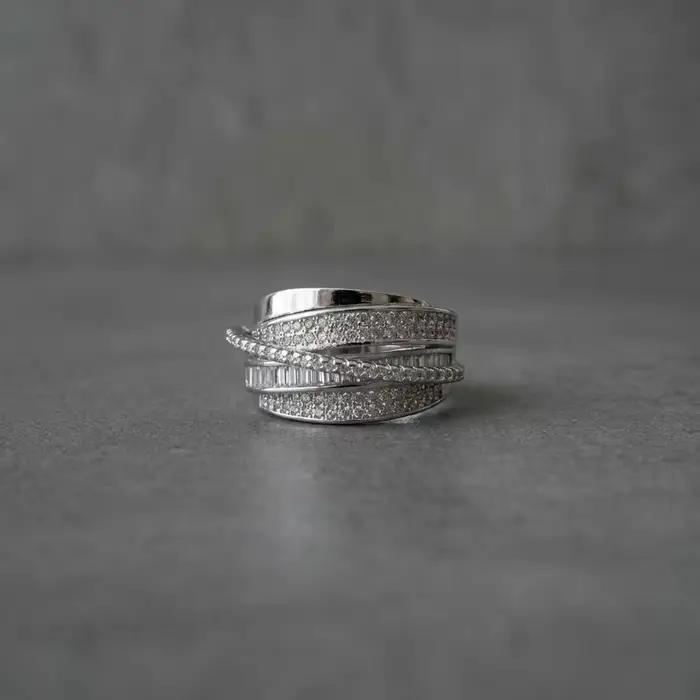 Bague créative à plusieurs niveaux en forme d'orbite céleste pour femmes, avec strass brillants, inspirée de la galaxie, accessoires de bijoux empilables
