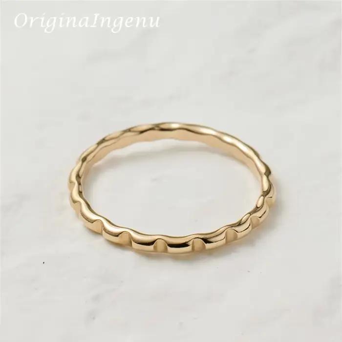 Bague épaisse remplie d'or 14K, bijoux délicats résistants au ternissement, bijoux Boho faits à la main, bague étanche, bague minimaliste en or