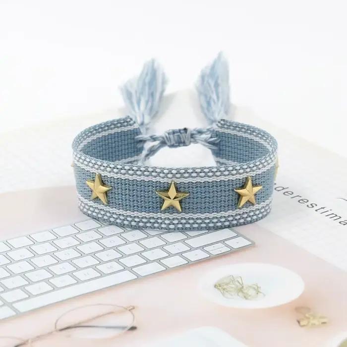 Bracelets Bohèmes Tissés à la Main avec Pompons, Rivets Étoiles, Bracelets Ajustables pour l'Amitié, Bijoux pour Femmes