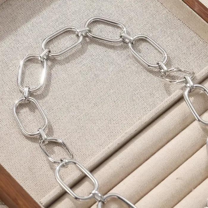 Collier à maillons épais et volumineux, style bohème, collier ras-du-cou à maillons ovales, plaqué argent antique, chaîne exagérée, bijoux