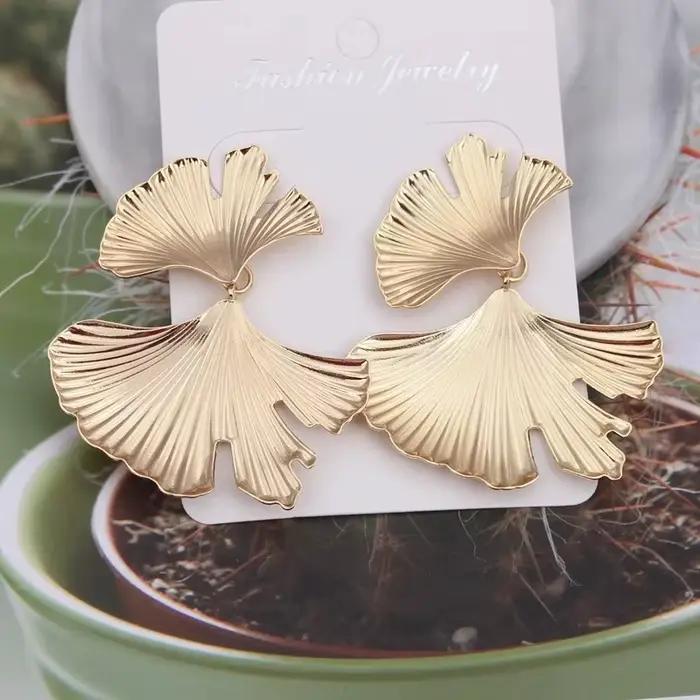 Mode géométrique couleur or Ginkgo Biloba feuille forme goutte boucle d'oreille personnalité créative Simple Punk femme balancent boucle d'oreille bijoux