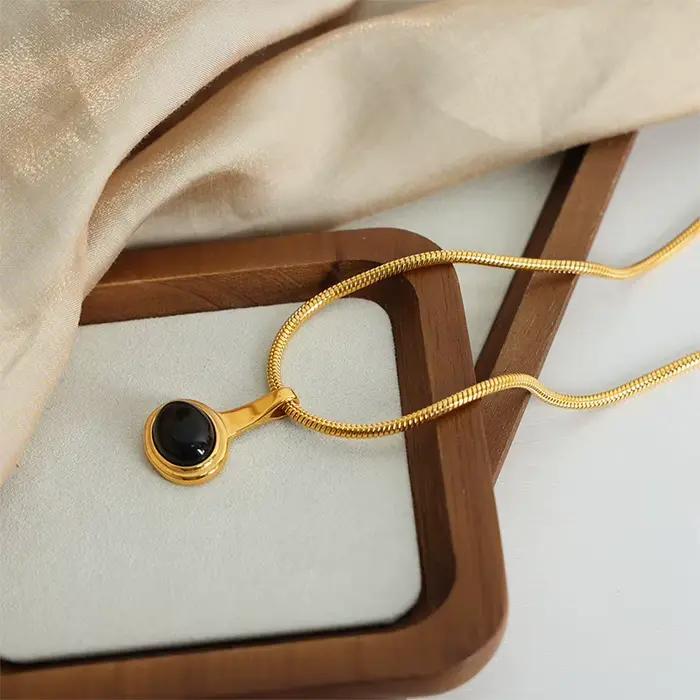Colliers pendentifs en onyx noir pour femmes, plaqués or 18 carats, en acier inoxydable, collier à maillons épais, bijoux de haute qualité, cadeau