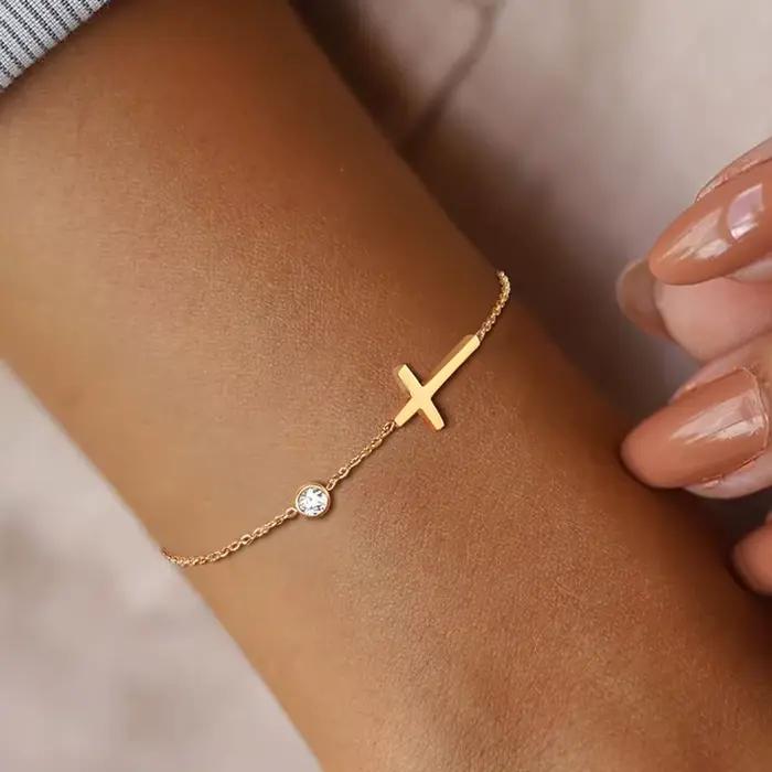 Huitan – Bracelet Simple à chaîne unique pour femmes, breloque croisée fantaisie avec CZ brillant, mode polyvalente, bijoux à main féminins, vente en gros