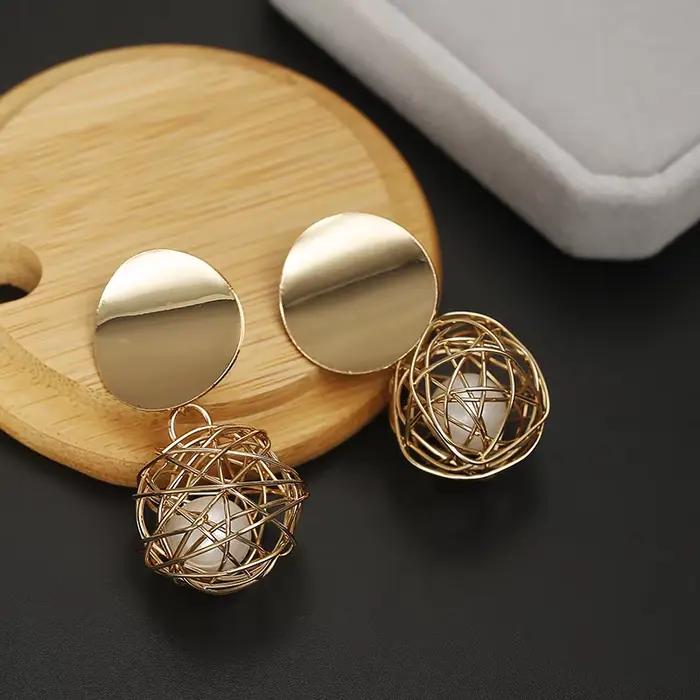 Boucles d'oreilles de luxe en métal doré pour femmes, grand cercle rond tendance, bijoux Vintage de personnalité de fête, 2025