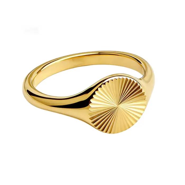 Bague signet style INS à texture soleil éclatant, en acier inoxydable plaqué or 18 carats, tailles 5 6 7 8, bague minimaliste empilable pour usage quotidien