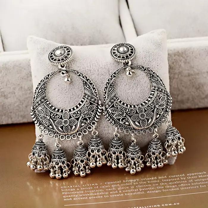 Boucles d'oreilles ethniques sculptées couleur or Jhumka Jhumki, style Boho, cloche de fleur ronde, pompon, goutte d'eau pour femmes, bijoux indiens à la mode
