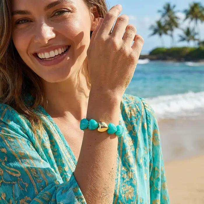 Nouveaux Bracelets Tendance Multicolores en Résine avec Cœur Perlé pour Femmes, Bracelet Élastique en Acrylique Fait Main Populaire, Bijou Tendance, Cadeau