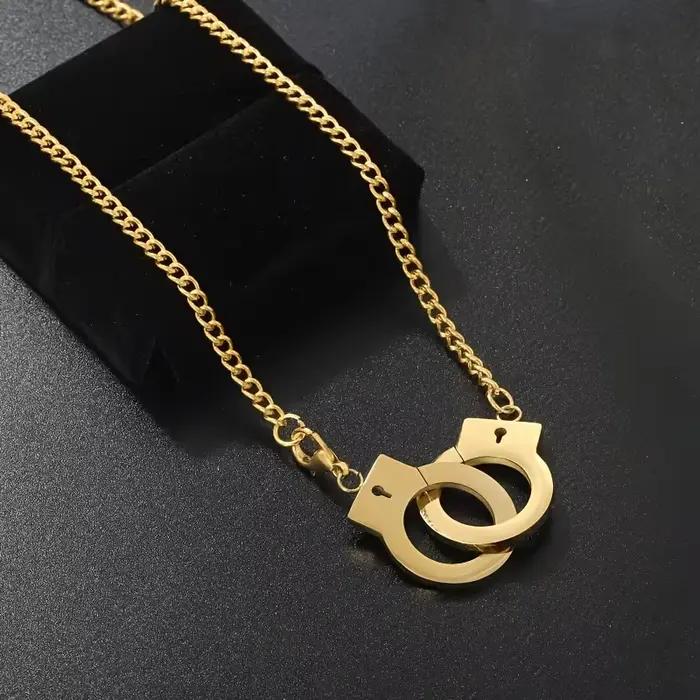 Collier pendentif en acier inoxydable au design menottes hip-hop tendance pour hommes et femmes, anti-allergique, à porter au quotidien, style punk