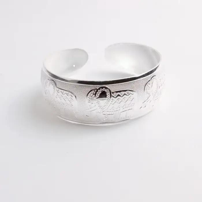 Bracelet tibétain plaqué argent pour femmes, style bohème, ethnique, en métal sculpté, fleurs, style gypsy, tribal, afghan, bijoux indiens