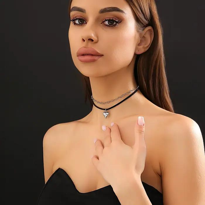 Lacteo – collier élégant avec pendentif en forme de petit cœur pour femmes, chaîne en corde, deux couches, ras du cou à breloques sur le cou, bijoux de mariage Y2K pour filles