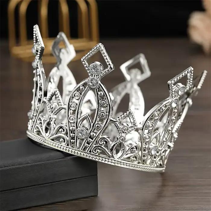 Diadèmes de mariage en cristal pour patients, petite couronne, bijoux de tête décoratifs, petit diadème pour enfants, accessoires pour cheveux, cuisson de gâteau de mariée