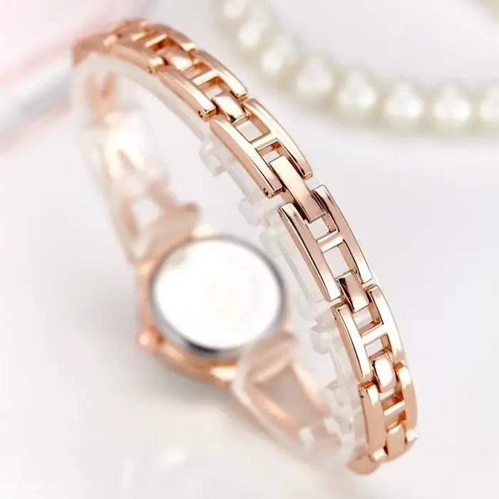 Nouveau à la mode femmes Bracelet montre Mujer Relojes petit cadran Quartz loisirs populaire montre-Bracelet heure femme montres élégantes