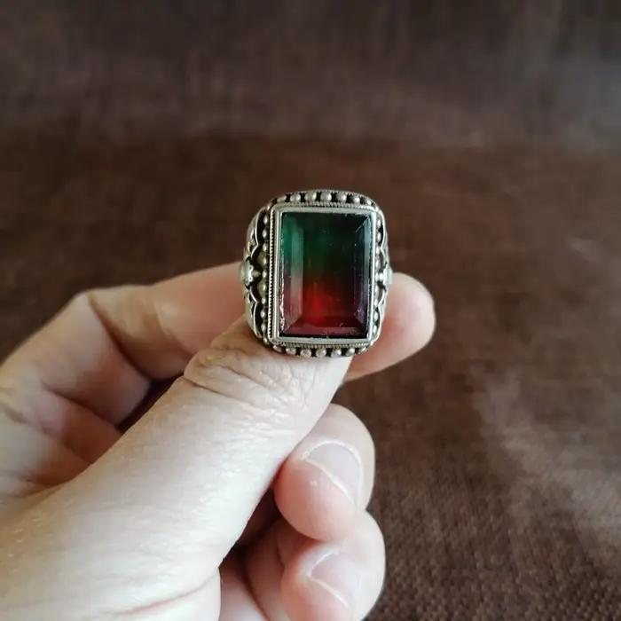 Bague en argent vieilli incrustée de tourmaline, support de bague carré effet glace, bague ethnique tibétaine vintage en argent