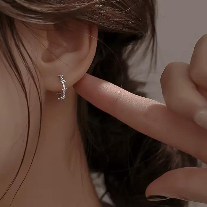 Boucles d'oreilles gothiques en forme d'épines de couleur argent pour femmes et hommes, adolescentes, luxe, nouvelle mode, bijoux de fête tendance, accessoires esthétiques