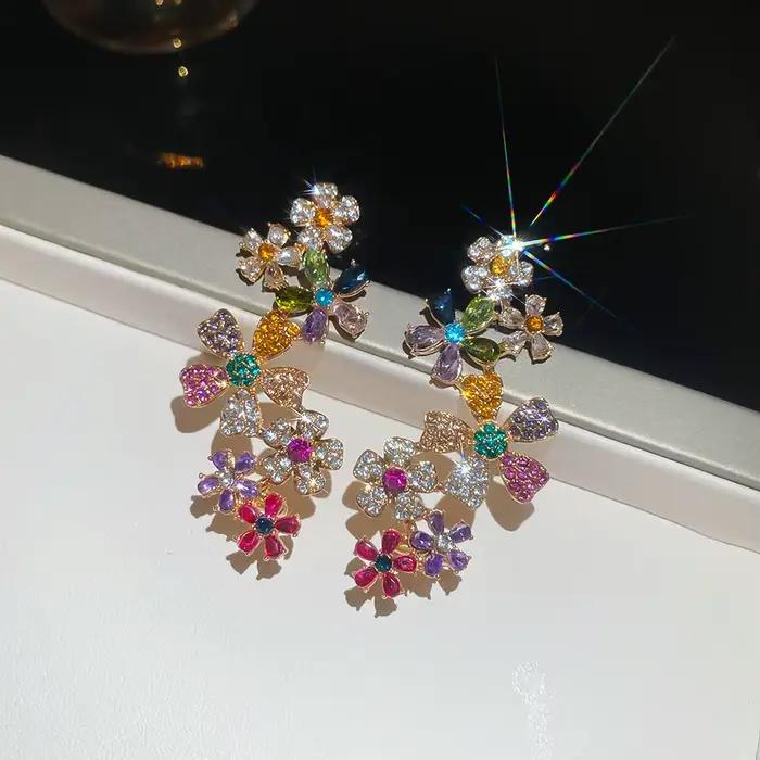 Boucles d'oreilles en Zircon exquises pour femmes, clips d'oreilles à fleurs en strass colorés, sans trous dans les oreilles, cadeau pour fête de mariage