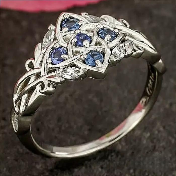 Bague de luxe en zircone synthétique bleue étincelante plaquée argent pour femme, accessoires de bijoux classiques pour banquets et mariages, cadeaux