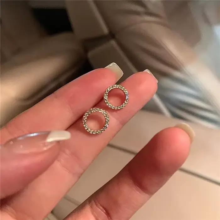 Boucles d'oreilles délicates en petit cercle pour femmes, couleur or, cristal minimaliste, fête coréenne, accessoires de bijoux à la mode d'été