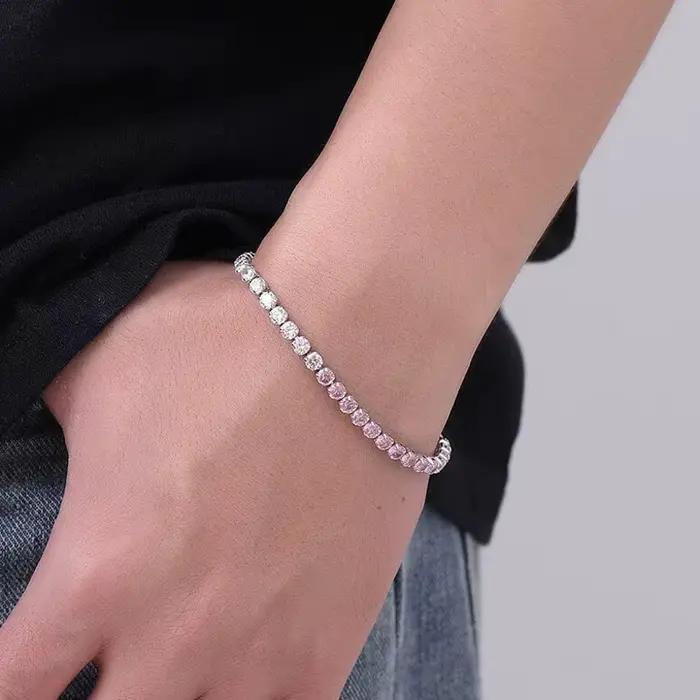 Bracelet en acier avec chaîne tennis entièrement sertie de diamants