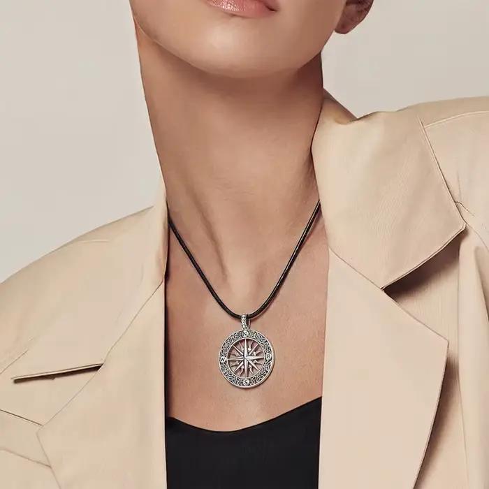 Collier pendentif boussole en argent sterling 925, cordon en cuir, collier vintage, bijoux d'aventure, cadeau pour femmes et hommes
