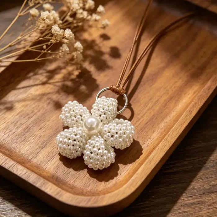 Nouveau Collier Long Créatif en Fausse Perle et Fleur pour Femme, Pendentifs Élégants Faits Main pour Pulls