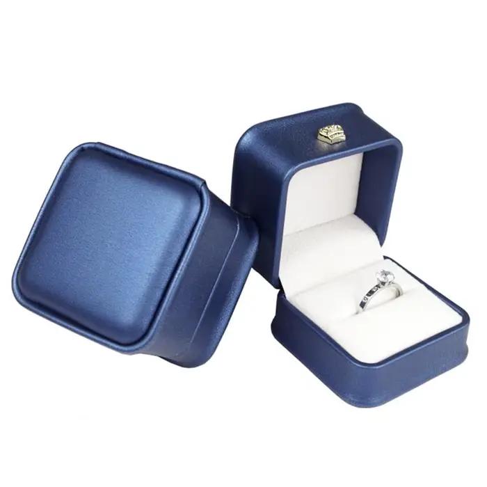 Boîte à bijoux élégante avec doublure en velours doux, boîte à matiques pour boucles d'oreilles, taille compacte, portable, voyage
