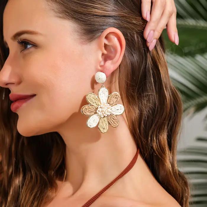 Boucles d'oreilles en rotin tricotées à la main d'inspiration bohème multicolores pour femmes occasions spéciales et vacances