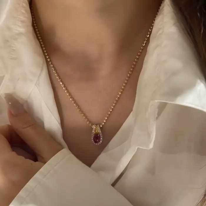 Collier design unique de luxe léger, pendentif plein de diamants rubis, perles rondes exquises, chaîne de collier, breloques rouges, bijoux cadeaux