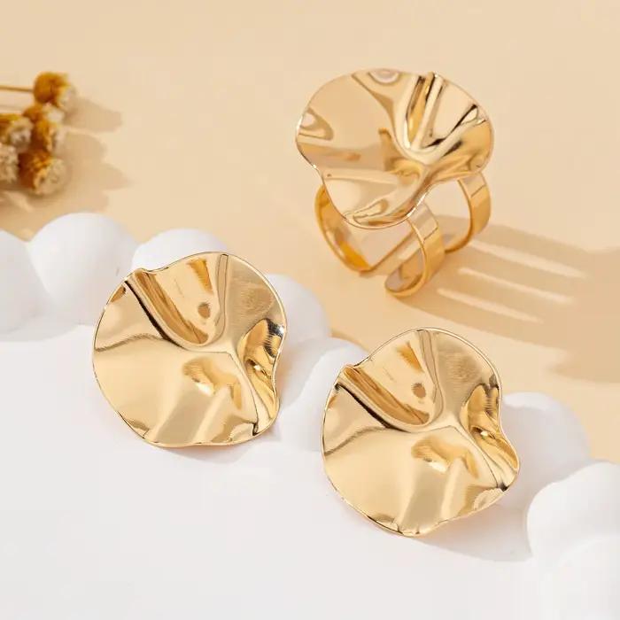 Ensemble de bijoux pour femmes, boucles d'oreilles rondes irrégulières en métal et bague, adapté à un usage quotidien et au Banquet