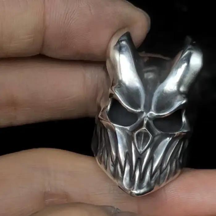 Bague en argent nucléaire russe squelette de roche, Production exquise