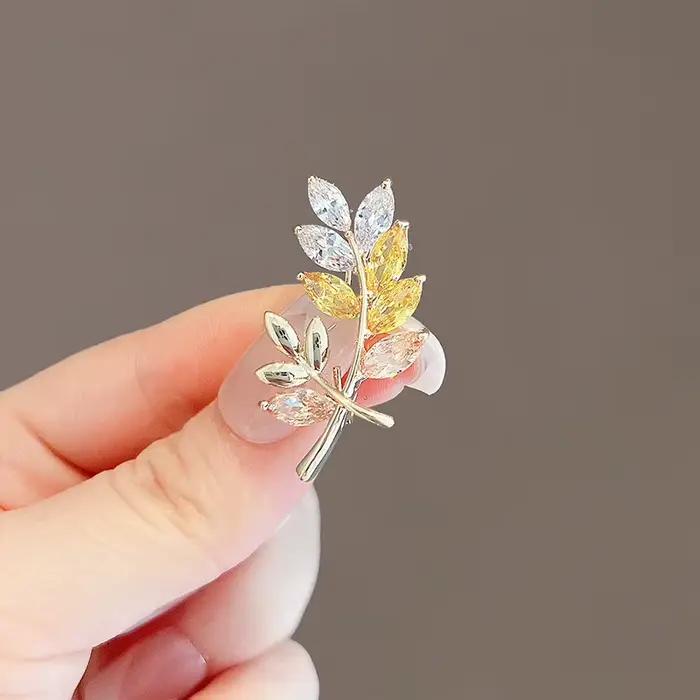 Broches de luxe en Zircon pour femmes, fleur de tulipe, perles, mode feuille florale en cristal, épingles à revers, vêtements de Banquet, Corsage, bijoux