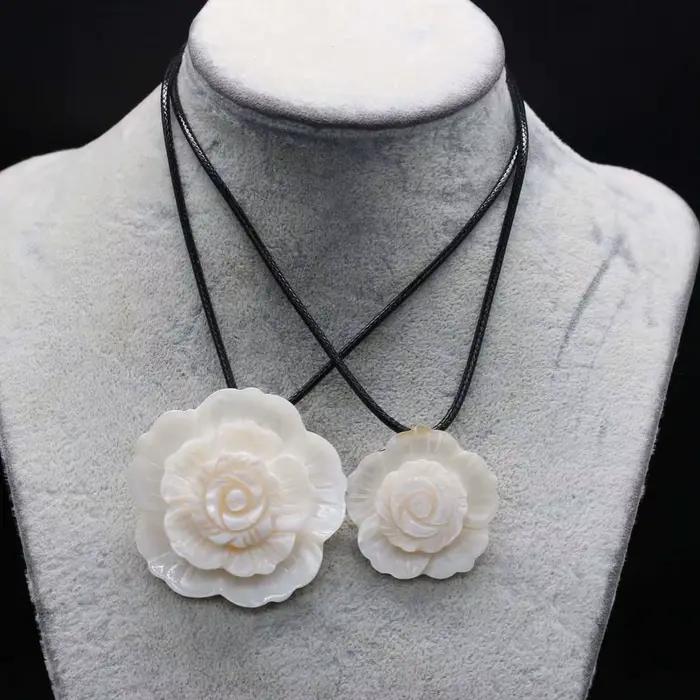 Collier à breloques en nacre naturelle, fleur multicouche, coquillages blancs, pendentif, colliers ou broche, cadeau, bijoux