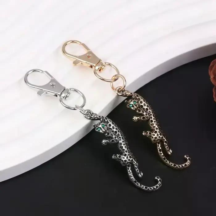 Porte-clés pendentif panthère Animal pour femmes, sac à main, breloques de voiture pour hommes, ornements, bijoux à la mode, cadeaux